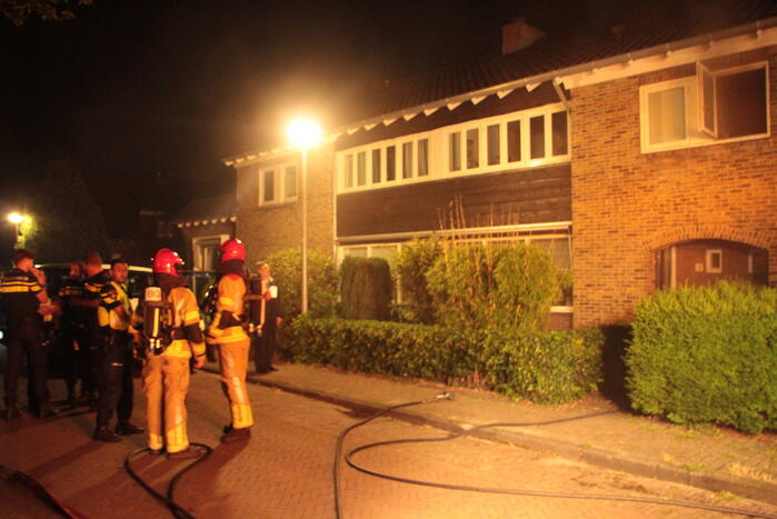 Flinke rookontwikkeling na brand in woonkamer