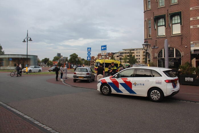 Fietser gewond bij botsing met auto