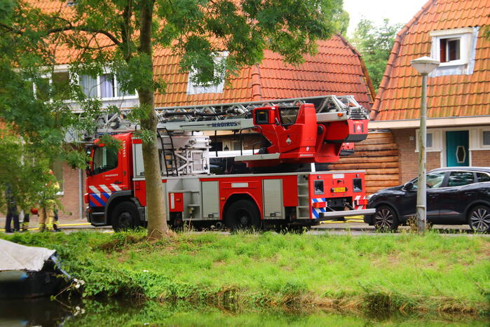 Gasfles ontploft bij brand in schuur