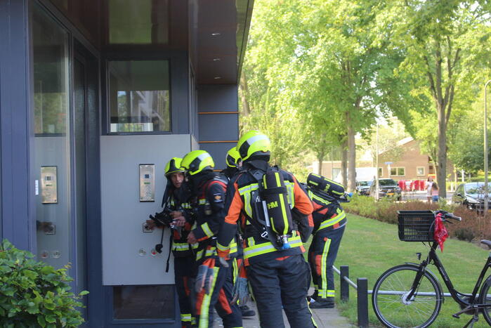 Scootmobiel veroorzaakt rookontwikkeling in flatgebouw
