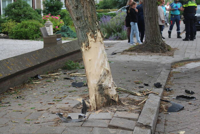 Gewonden nadat auto over de kop slaat