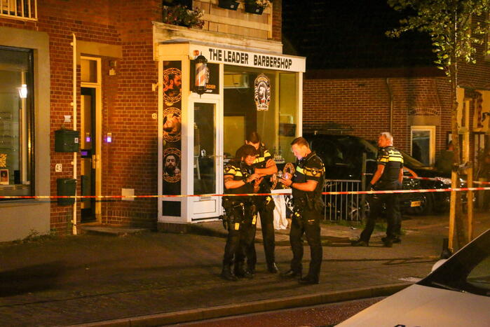 Twee gewonde na steekincident in woning, ook 20-jarige verdachte gewond