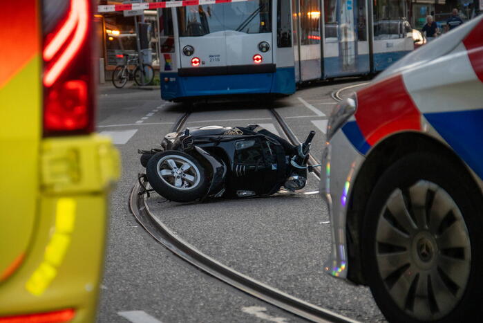 Twee gewonden na botsing