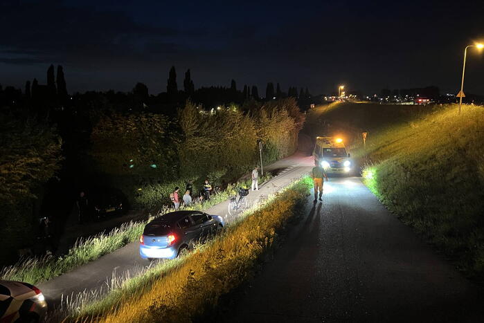 Fietsster raakt gewond na harde val