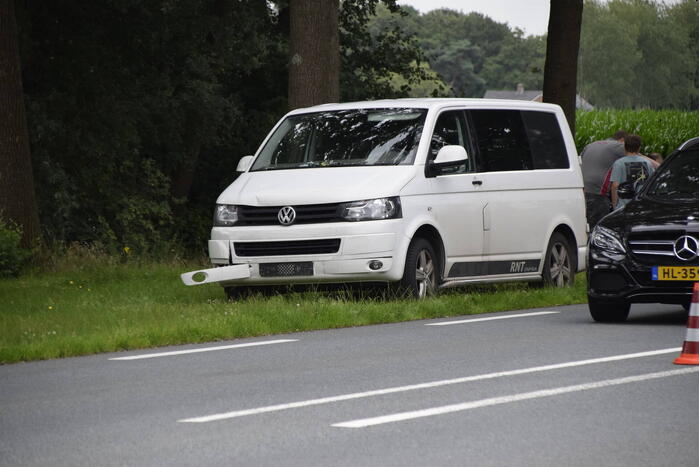 Drie voertuigen beschadigd bij kop-staartbotsing