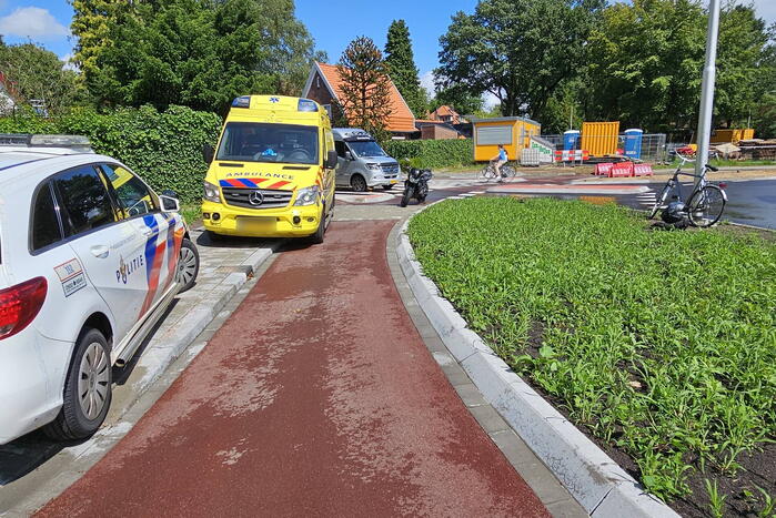 Ongeval op gloednieuwe rotonde