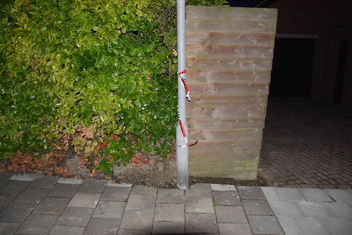 Brandweer ingezet voor kortsluiting in lantaarnpaal