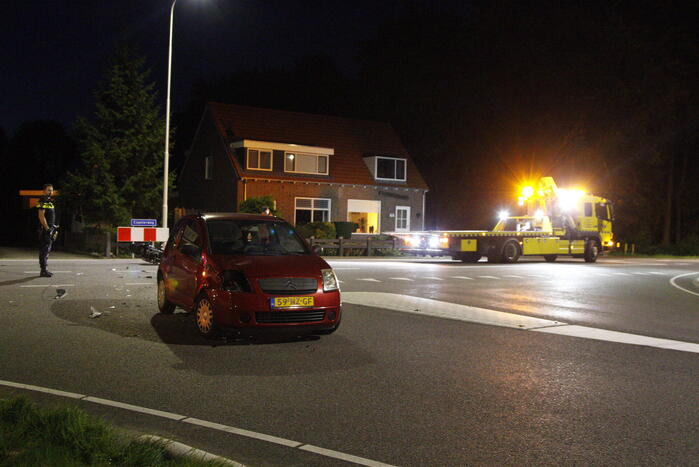 Motorrijder gewond bij botsing met auto