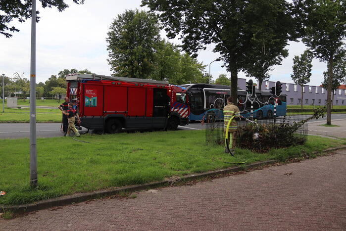 Brandweer ontdekt brand in blad- en snoeikorf