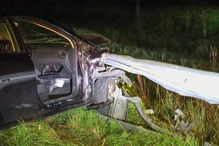 Enorme schade bij aanrijding op snelweg