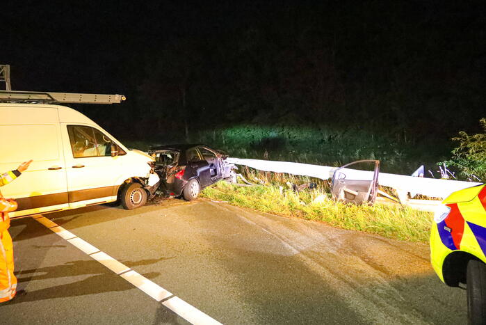 Enorme schade bij aanrijding op snelweg