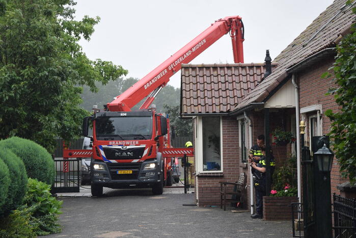 Uitslaande brand in houtverwerkingsbedrijf