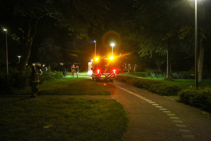 Zoektocht naar mogelijk te water geraakte scooterrijder