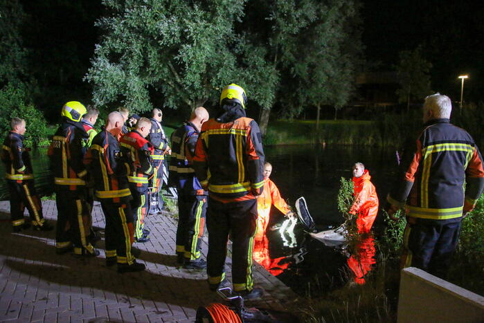 Zoektocht naar mogelijk te water geraakte scooterrijder