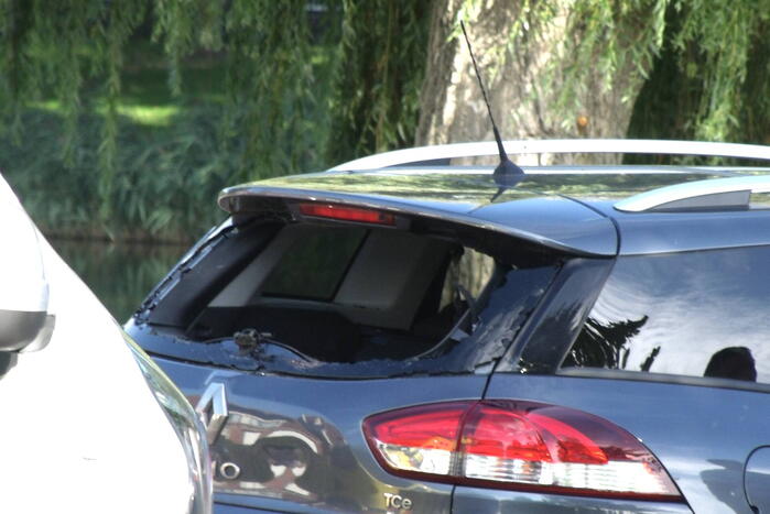 Wielrenner gewond bij botsing tegen auto