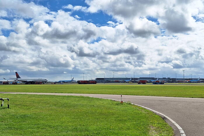 Grote brandweerinzet voor vliegtuig