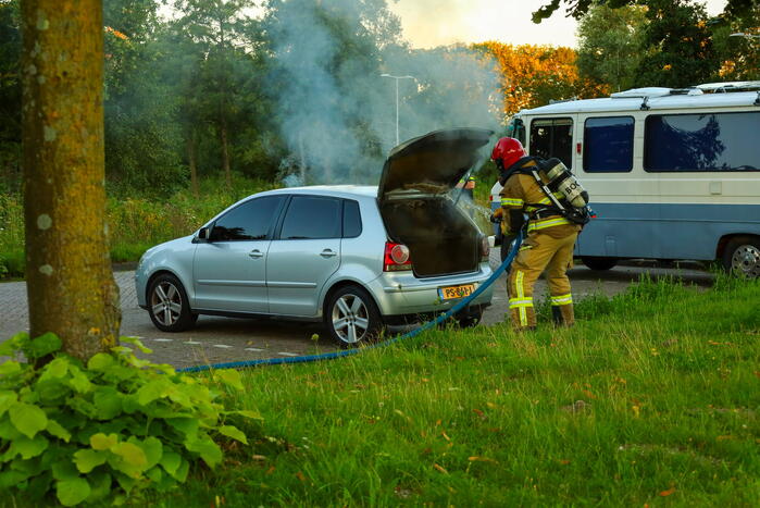 Veel schade aan auto door brand