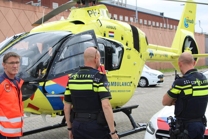 Traumahelikopter landt bij penitentiaire Inrichting