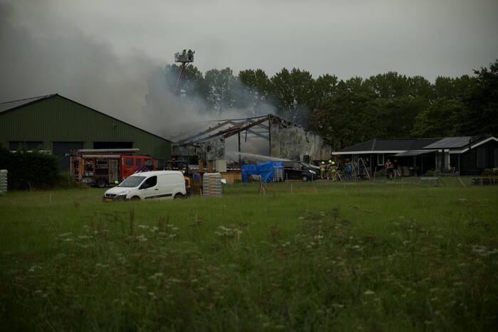 Boerderijwinkel verwoest door brand