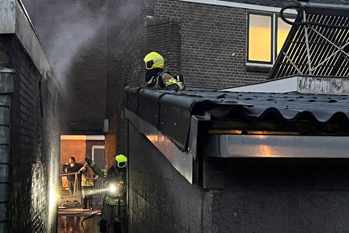 Uitslaande brand in een garage