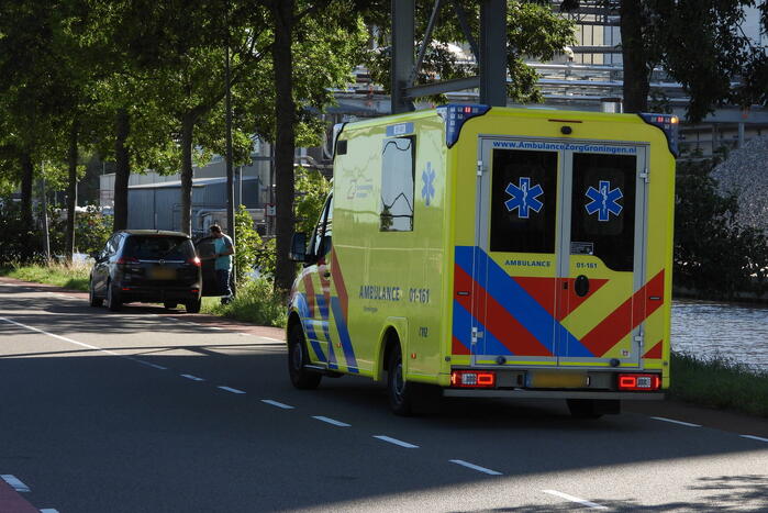 Voetganger gewond bij botsing met auto
