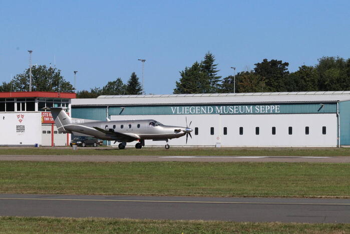 Van der Poel met privévliegtuig aangekomen