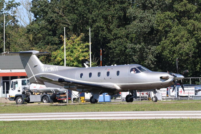 Van der Poel met privévliegtuig aangekomen