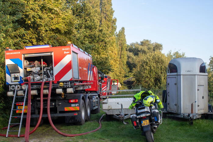 Schuur van boerderij volledig uitgebrand