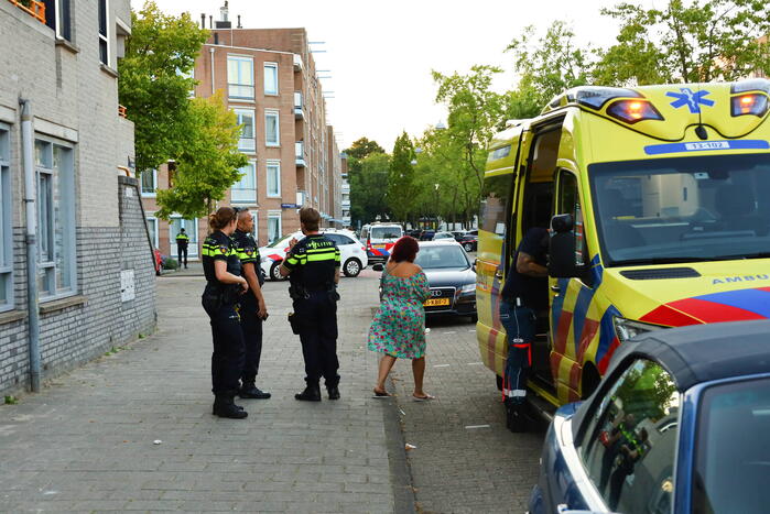 Straat afgezet vanwege steekpartij