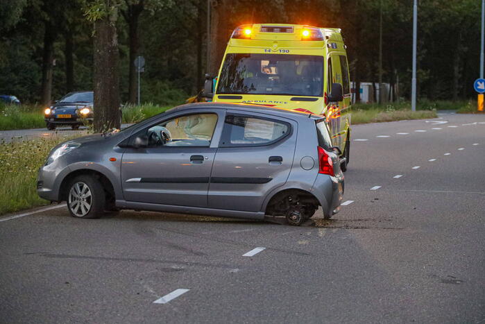 Veel schade bij eenzijdig ongeval op kruising