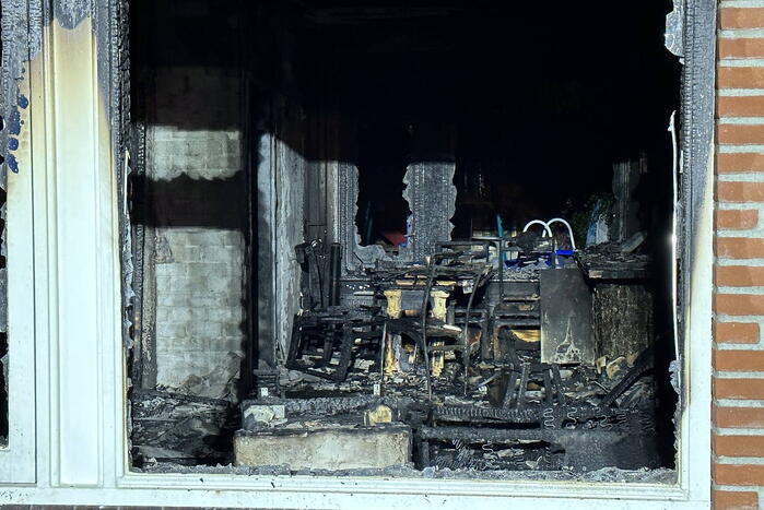 Veel rookontwikkeling bij uitslaande woningbrand