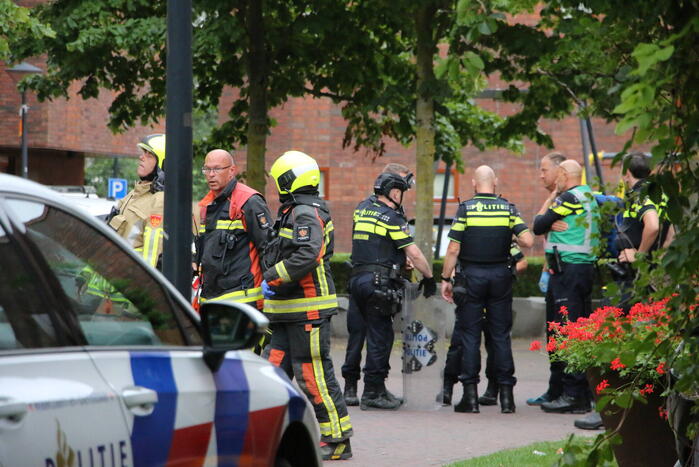 Politie overmeesterd verward persoon