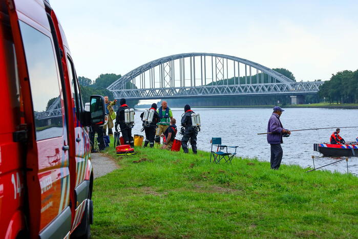Zoekactie naar mogelijk te water geraakte fietser