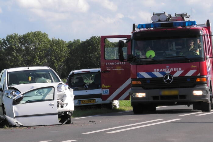 Gewonden bij ongeval tussen meerdere voertuigen