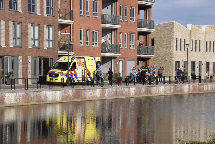Persoon ernstig gewond na val van hoogte