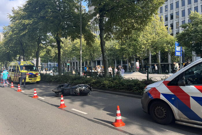 Motor aangereden door personenauto