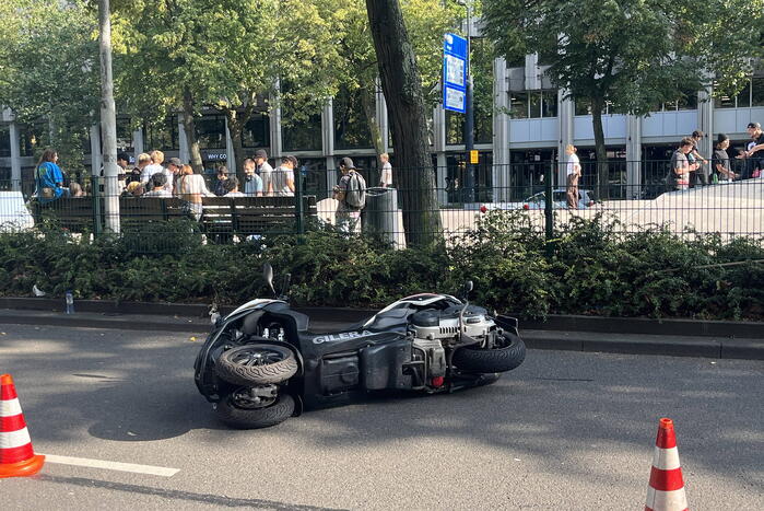 Motor aangereden door personenauto