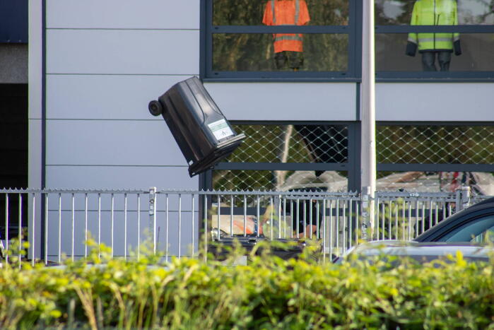 Politie groots ingezet bij rellen na voetbalwedstijd