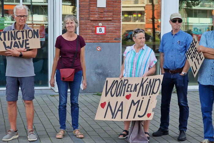 Demonstratie Extinction Rebellion voor het gemeentehuis