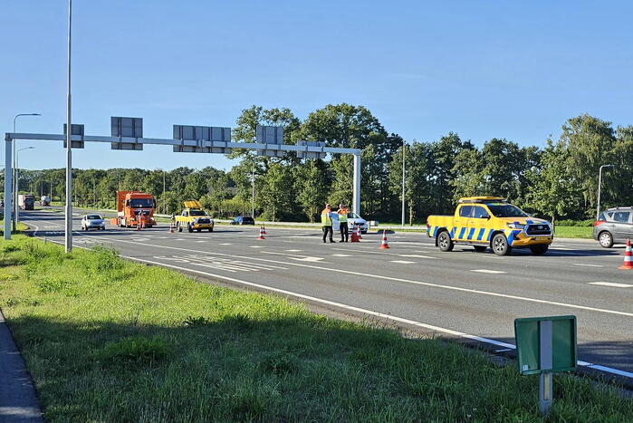 Vrachtwagen verliest lading tijdens rit