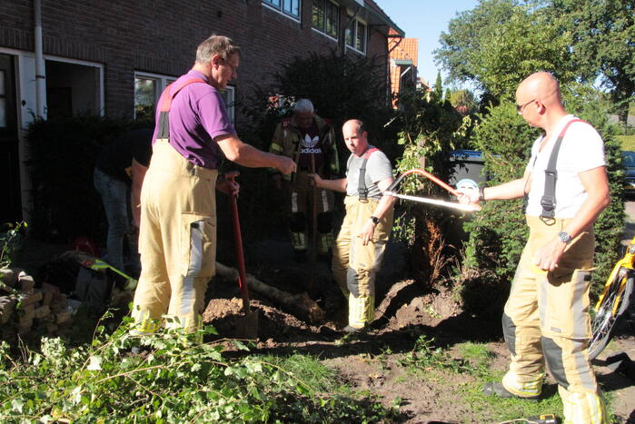 Gasleiding geraakt tijdens weghalen van boom