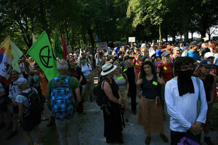 XR-demonstranten verzamelen zich voor nieuwe grote demonstratie