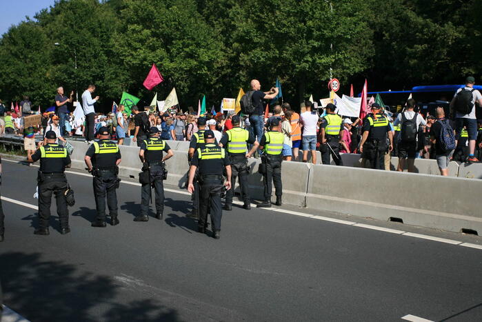 XR-demonstranten verzamelen zich voor nieuwe grote demonstratie