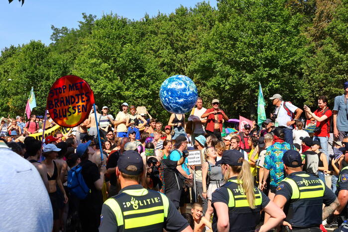 XR-demonstranten verzamelen zich voor nieuwe grote demonstratie