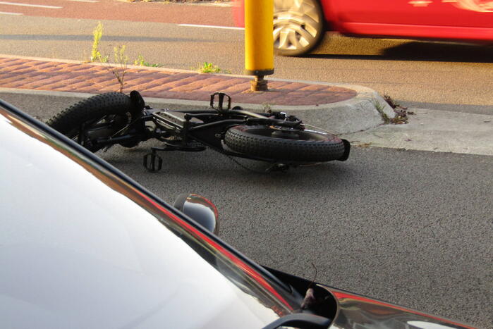 Twee gewonden bij ernstig ongeval tussen automobilist en fatbike