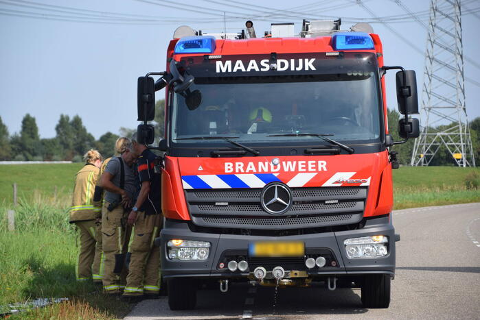 Fietser door omstanders uit water gehaald