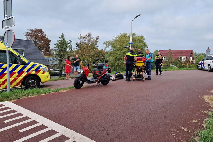 Wielrenner ernstig gewond bij botsing met scooterrijder