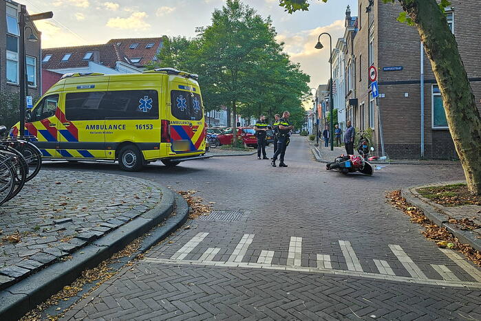 Scooterrijder gewond bij botsing op kruising