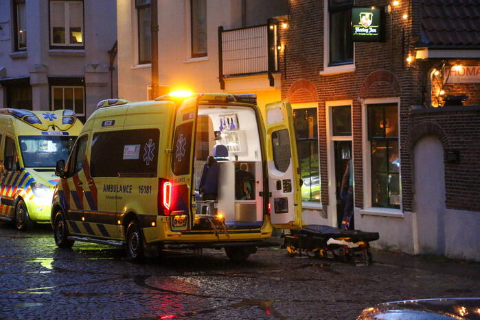 Traumateam assisteert ambulancedienst bij medische noodsituatie