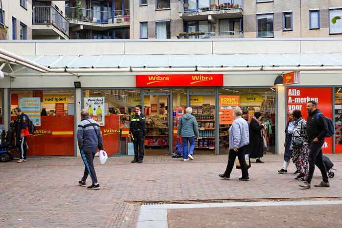 Twee personen op de vlucht na overval